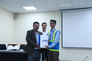 ATAD representatives gave ATAD gifts to lectures