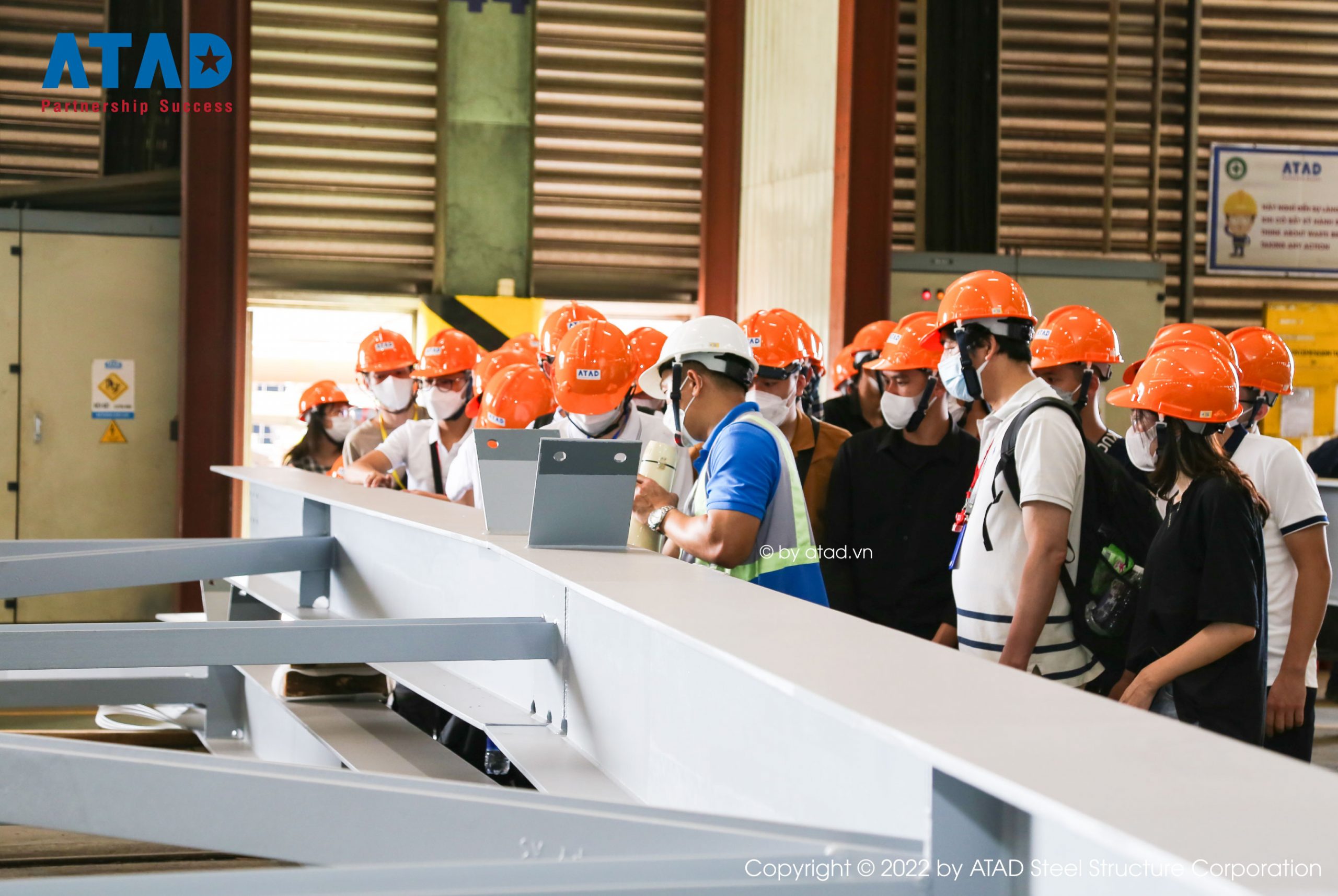 Students of Ha Noi University of Civil Engineering visited the largest Steel Structure Factory in Vietnam to achieve LEED Gold 3