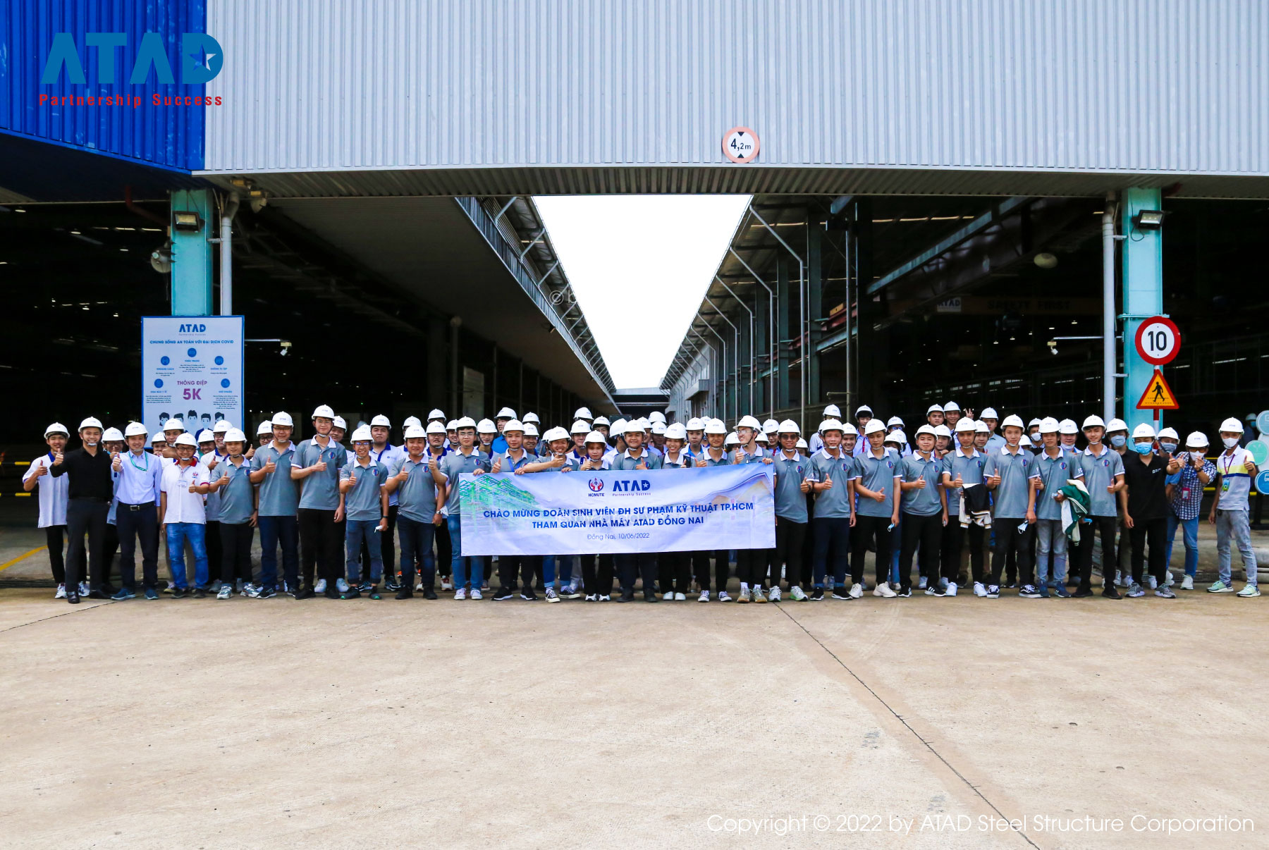 Students of HCMC University of Technology and Education visited the largest steel structure factory in Vietnam 1