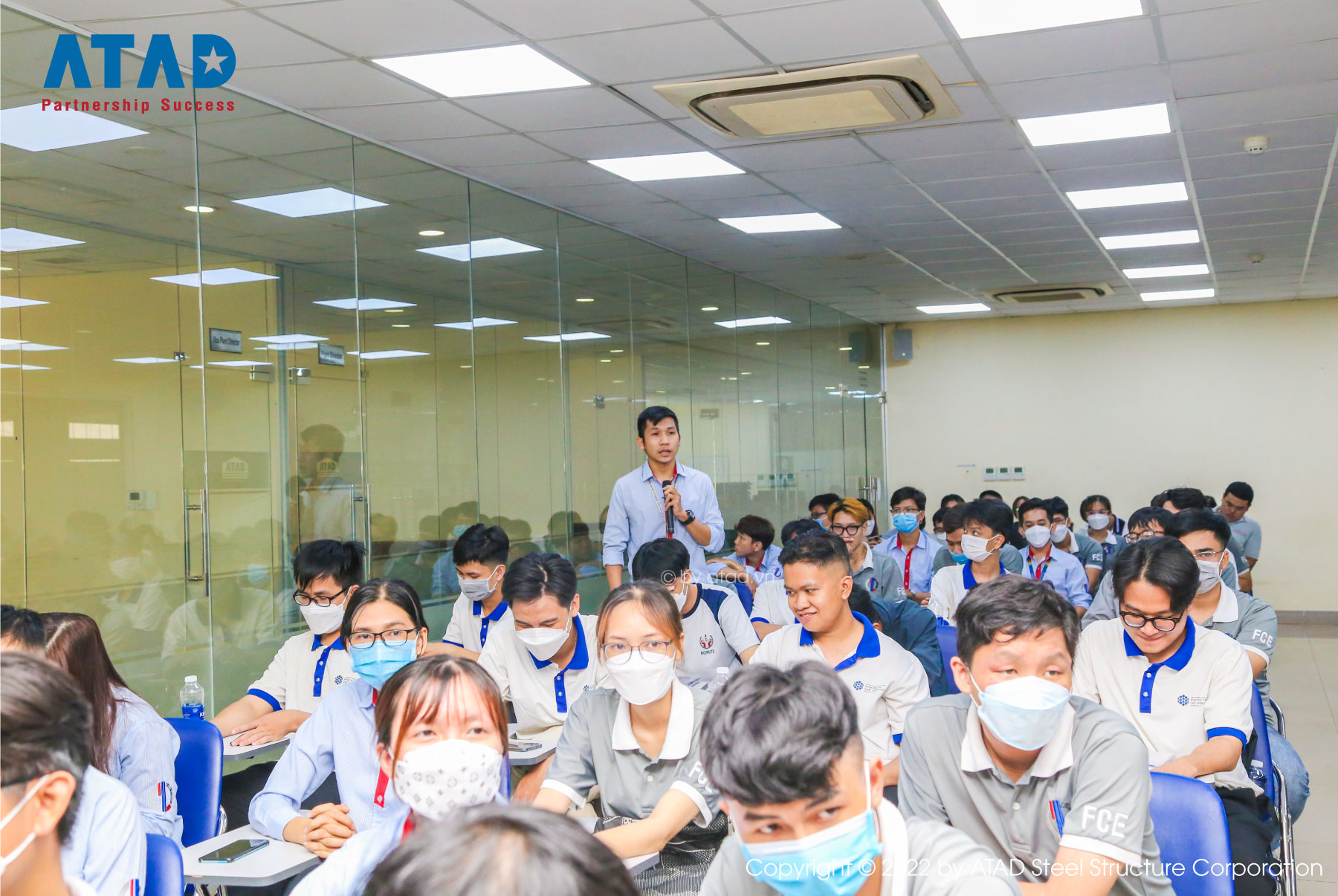 Students of HCMC University of Technology and Education visited the largest steel structure factory in Vietnam 8
