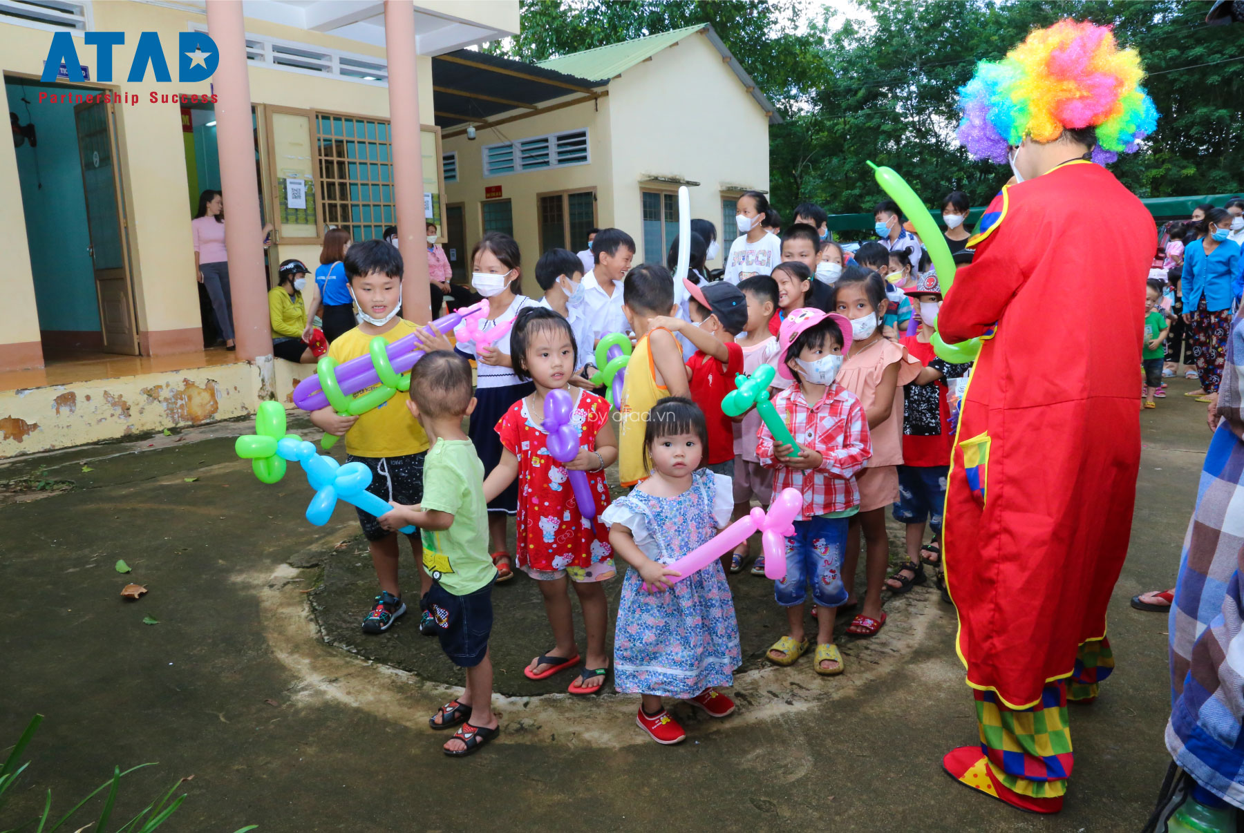 ATAD Presented Gifts For Children On International Children’s Day 1/6 & Necessities For Underprivileged Households Living In Song Nhan Village, Dong Nai Province 12