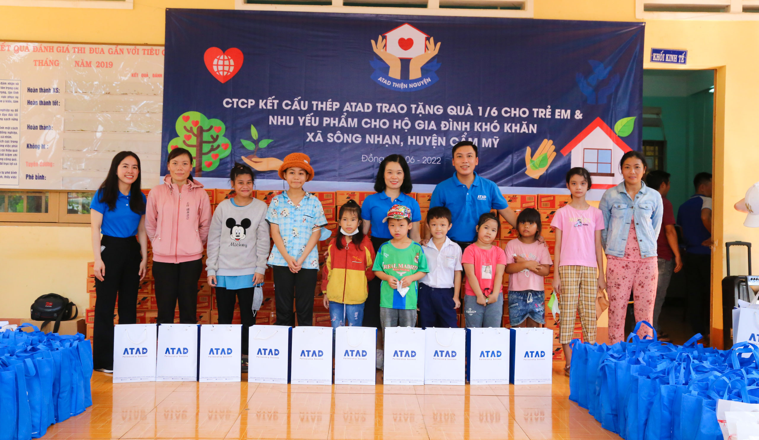 ATAD Presented Gifts For Children On International Children’s Day 1/6 & Necessities For Underprivileged Households Living In Song Nhan Village, Dong Nai Province 4