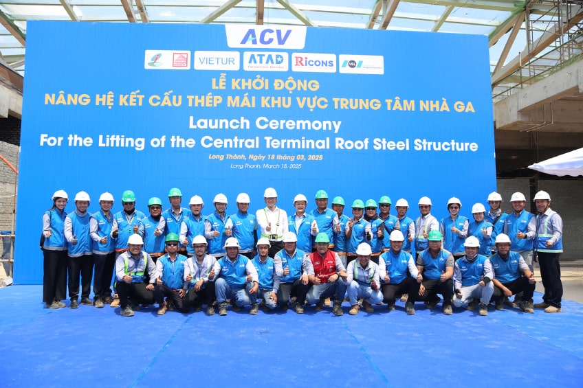 Launch Ceremony for the Lifting of the Central Terminal Roof Steel Structure - the Long Thanh International Airport Project