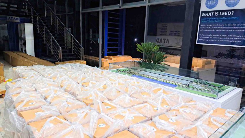 atad-chuan-bi-cac-phan-qua-nhu-yeu-pham-gui-cho-dong-bao-lu-lut-mien-trung