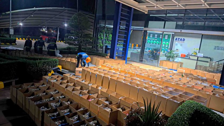 atad-chuan-bi-500-phan-qua-cho-dong-bao-lu-lut-mien-trung-trong-dem