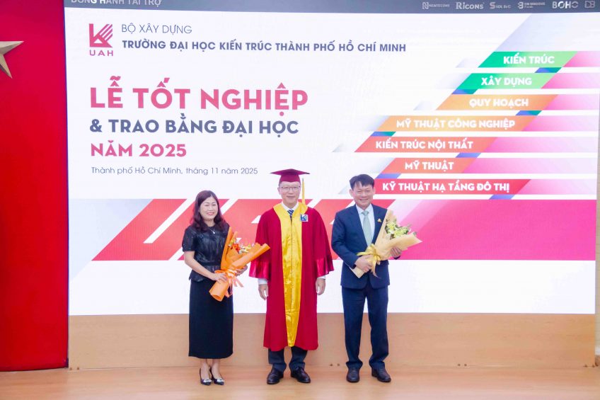 dai-dien-truong-dai-hoc-kien-truc-gui-loi-cam-on-den-cong-ty-atad