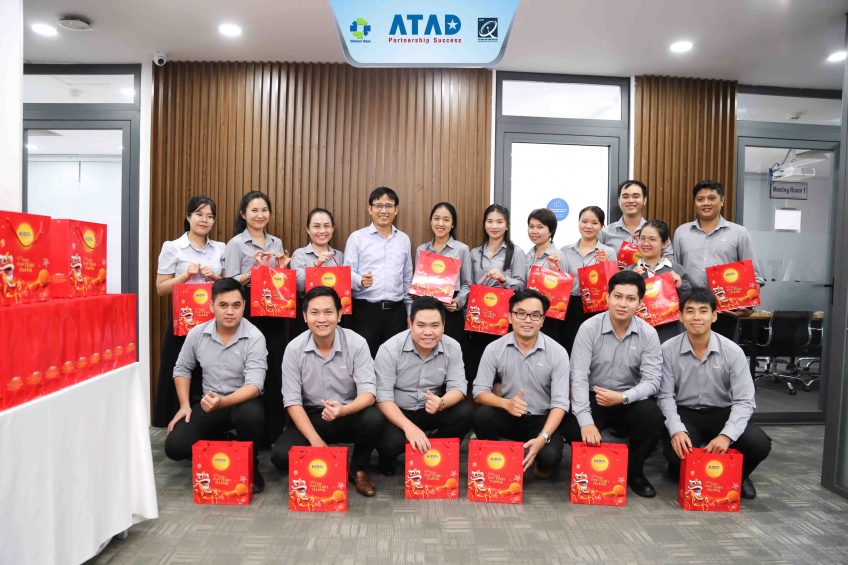 atad-phat-qua-trung-thu-cho-nhan-vien-tai-tru-so