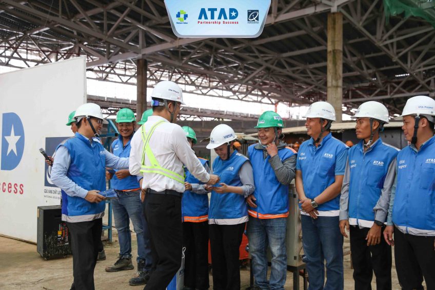 atad-phat-qua-trung-thu-cho-nhan-vien-tai-cong-trinh-long-thanh