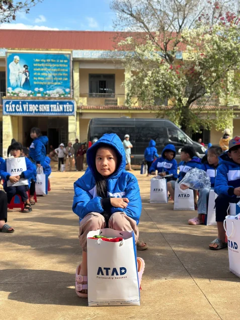 moi-chiec-ao-am-atad-danh-cho-cac-em