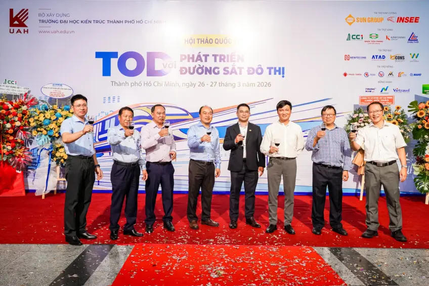 dai-dien-atad-cung-dai-dien-bo-xay-dung-va-lanh-dao-truong-kien-truc-nang-ly-khai-mac-hoi-thao