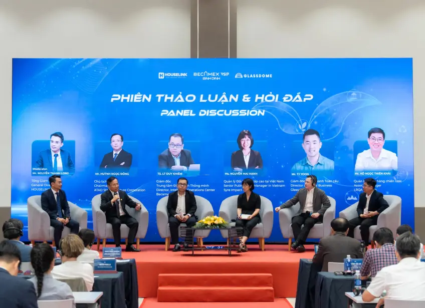 คุณฮวน ง๊อก ดง ประธานกรรมการบริหารของ ATAD เข้าร่วมการอภิปรายในงานสัมมนา